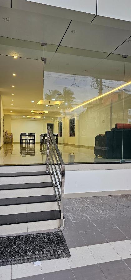 Blueway Residency Downtown Hotel 트리반드룸 외부 사진
