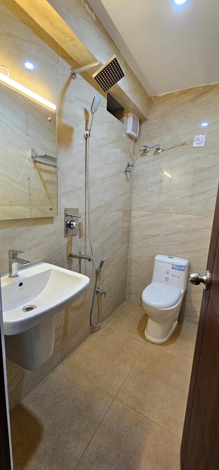 Blueway Residency Downtown Hotel 트리반드룸 외부 사진