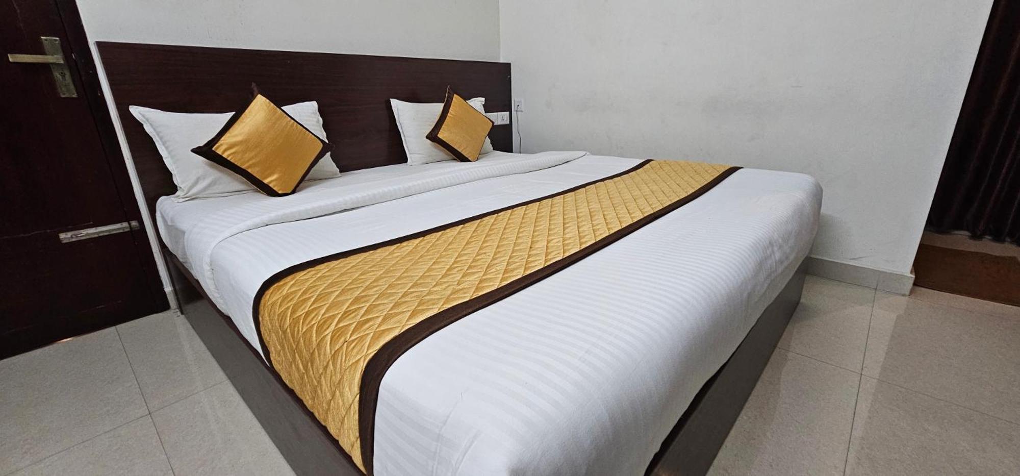 Blueway Residency Downtown Hotel 트리반드룸 외부 사진