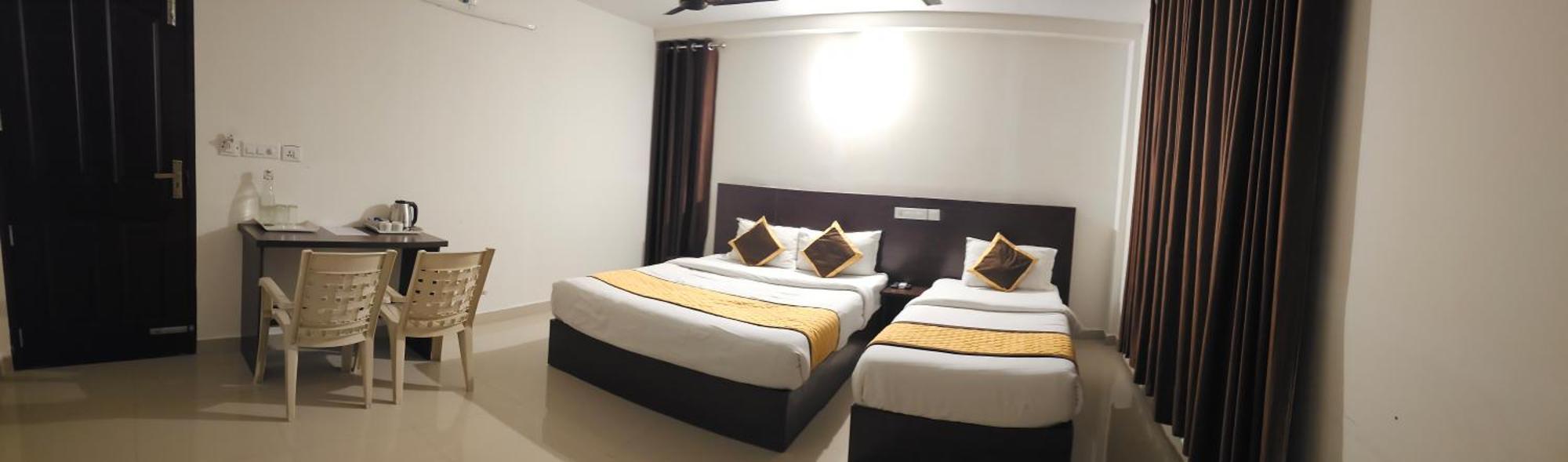 Blueway Residency Downtown Hotel 트리반드룸 외부 사진