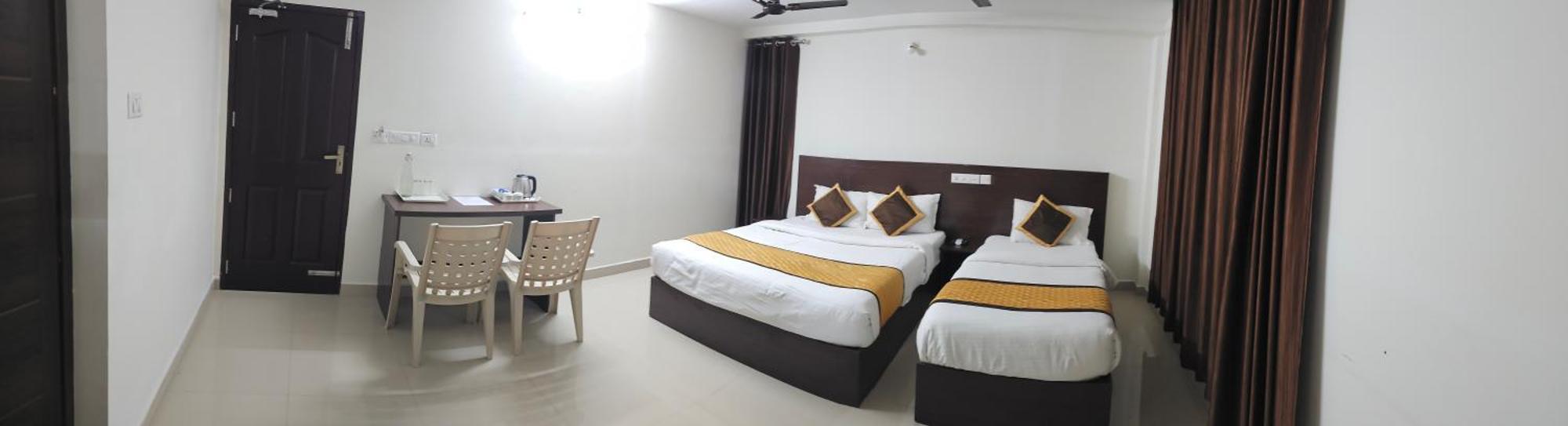 Blueway Residency Downtown Hotel 트리반드룸 외부 사진