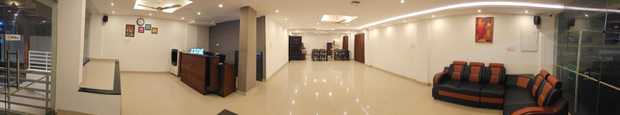 Blueway Residency Downtown Hotel 트리반드룸 외부 사진