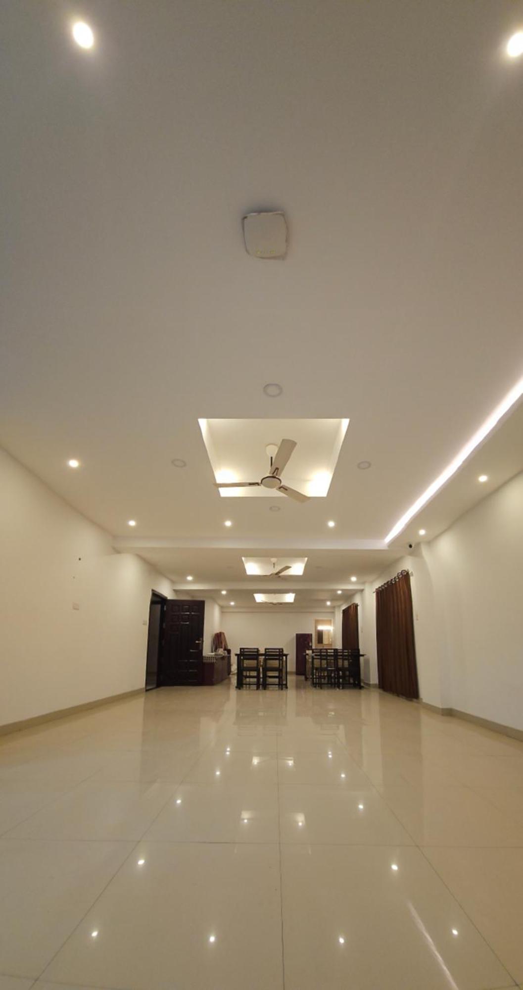 Blueway Residency Downtown Hotel 트리반드룸 외부 사진