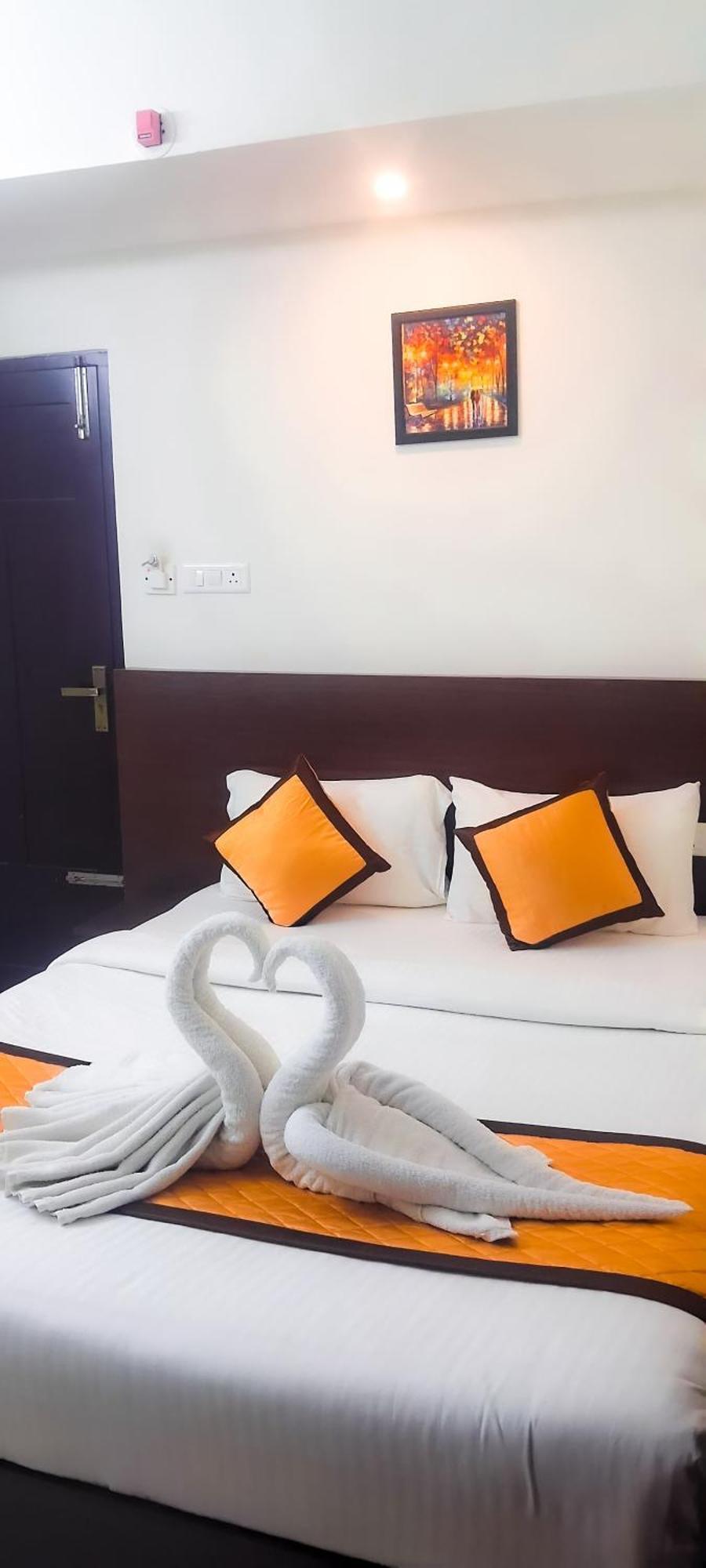 Blueway Residency Downtown Hotel 트리반드룸 외부 사진